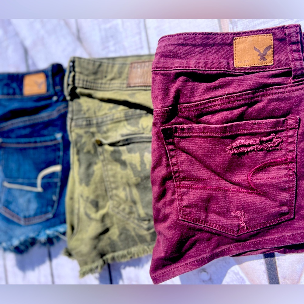 Women’s distressed shorts (8/M) American Eagle/H&M. Excellent condition-Fashion